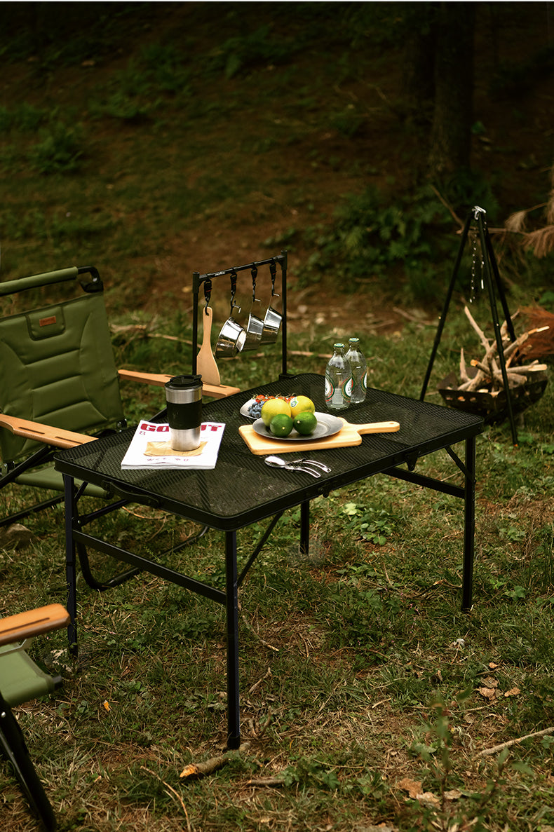 Outdoor Barbecue Simple Camping Folding Table Iron Mesh Top Folding Picnic Table